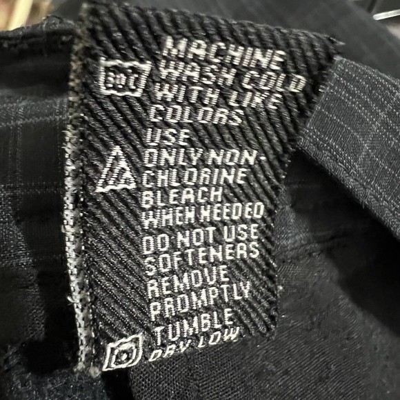 Bolle Tech Golf Mens Shorts Size 40 Active Plaid Black Gray - Picture 8 of 8